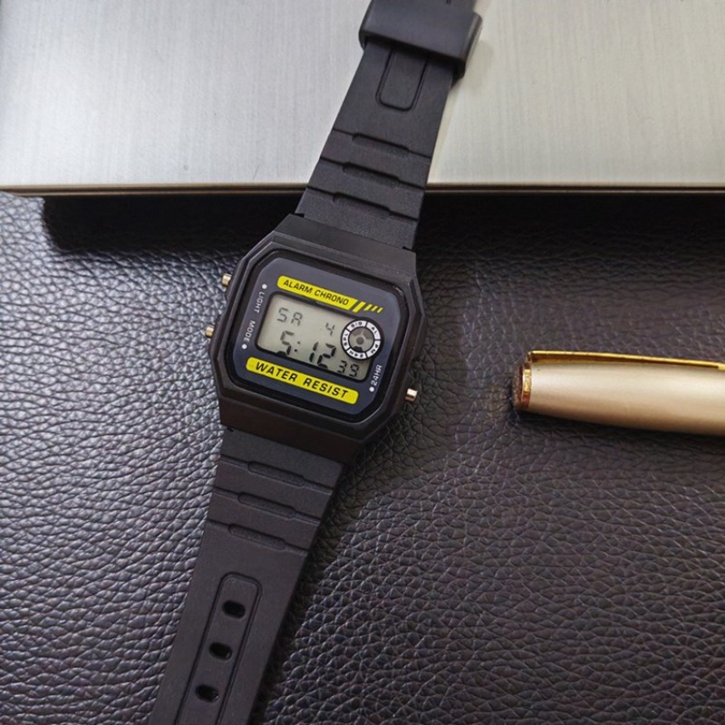 Damen Quadratische Multifunkti – Outdoor Sport Watch Bewertung und Preis